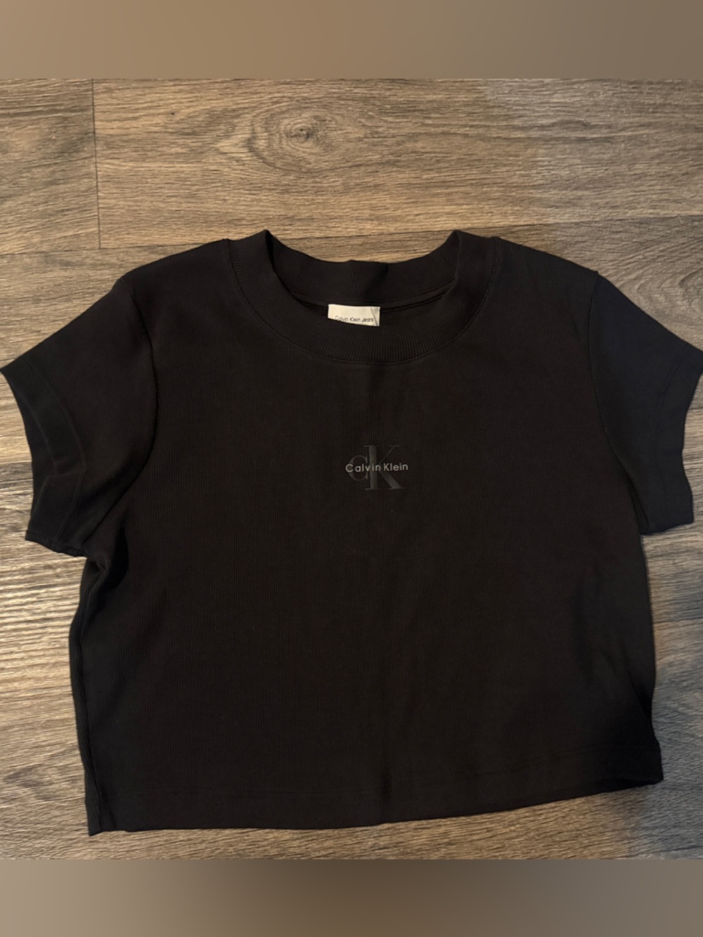 Calvin Klein Black women’s Cropped Tee